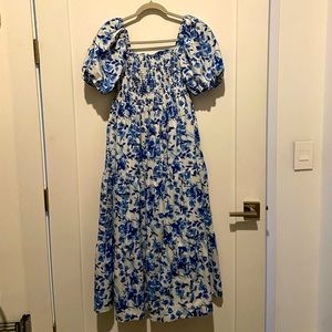 Abercrombie smocked poplin floral dress